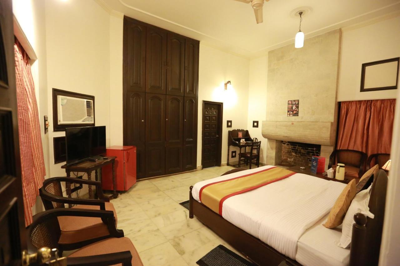 Oyo 8844 Meadows Inn Chinhat Екстер'єр фото